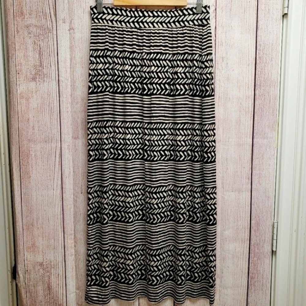 NWT Ann Taylor Loft Black and White Boho Pattern Maxi Skirt